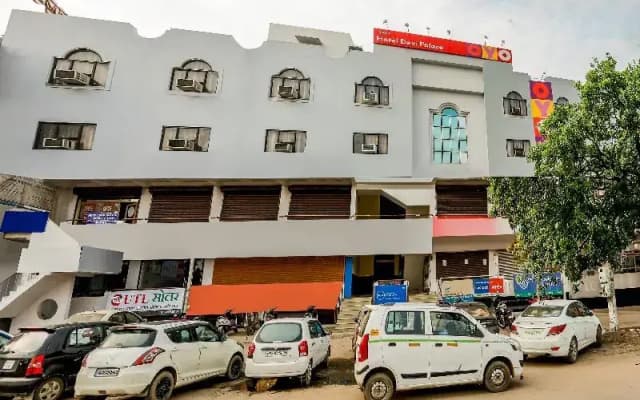Capital O 25053 Hotel Devi Palace