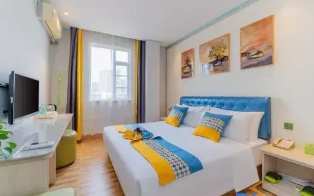 The fifth grid Hotel (Midea Head Office Store)