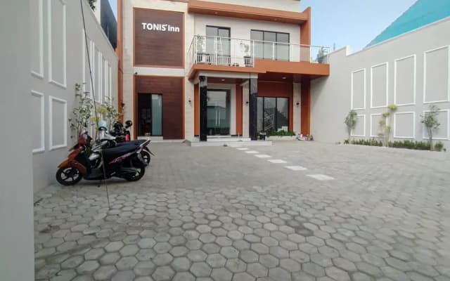 RedDoorz Syariah Near Alun Alun Tegal 2