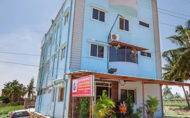 Ample Inn