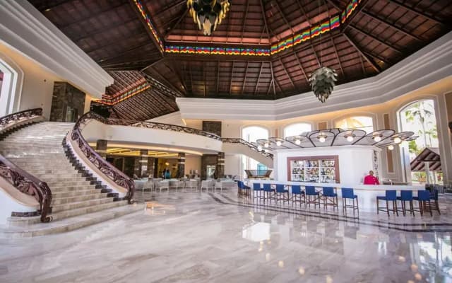 Majestic Mirage Club