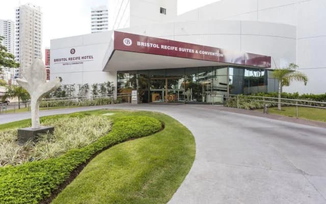 Bristol Recife Suites & Convention