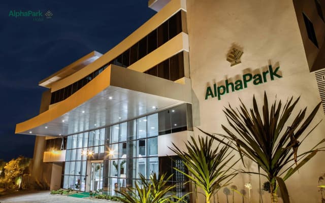 AlphaPark Hotel