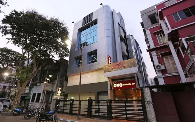 OYO 1015 Hotel Reliable Inn