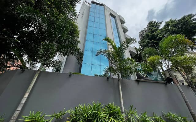 Hotel Mayfair Tower