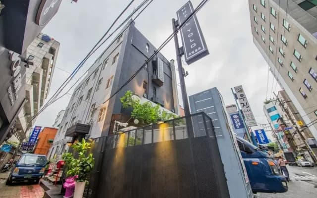 Hotel YOLO Yeongdeungpo