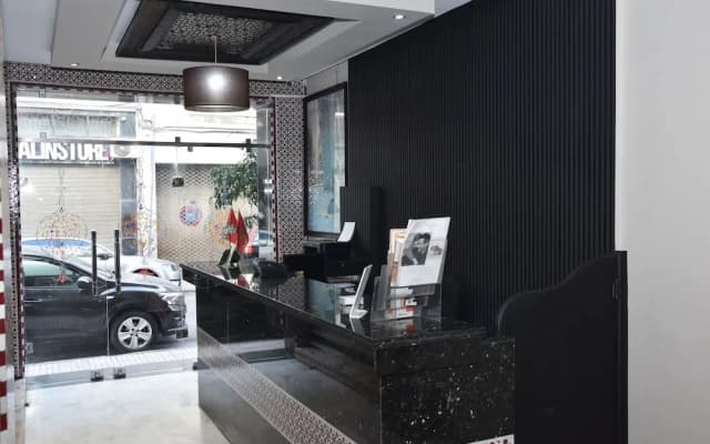 Cadé Hotel
