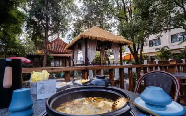 Gefei VX Hotel (North Square of Kunming Railway Station)