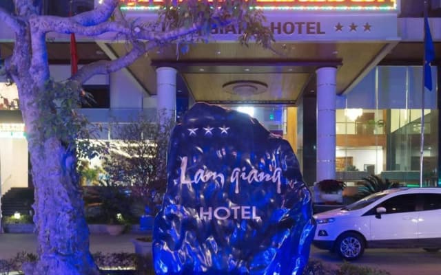 Lam Giang Hotel