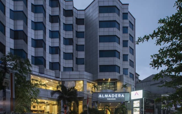 Almadera Hotel Makassar