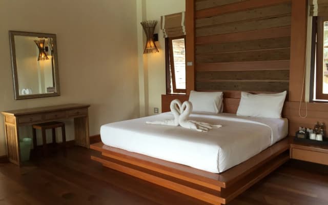 Salakphet Resort