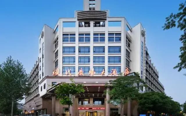 Modern Square Hotel