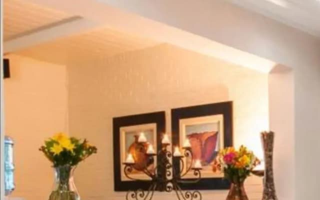 Hobie Beach Guest House