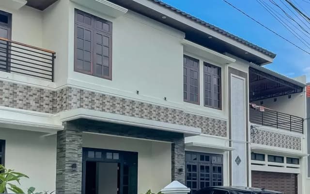 RedDoorz Syariah Near Stasiun Madiun 2(RedDoorz Syariah near Stasiun Madiun 2)