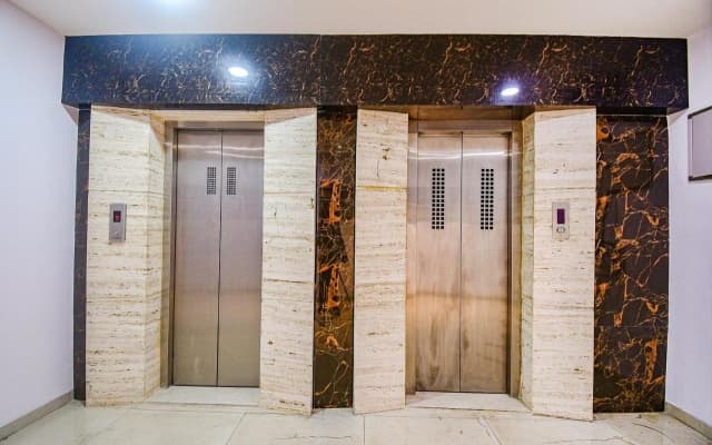 Fabhotel Rani Tower