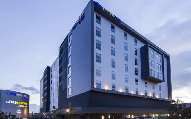 City Express Plus by Marriott Bogota Aeropuerto