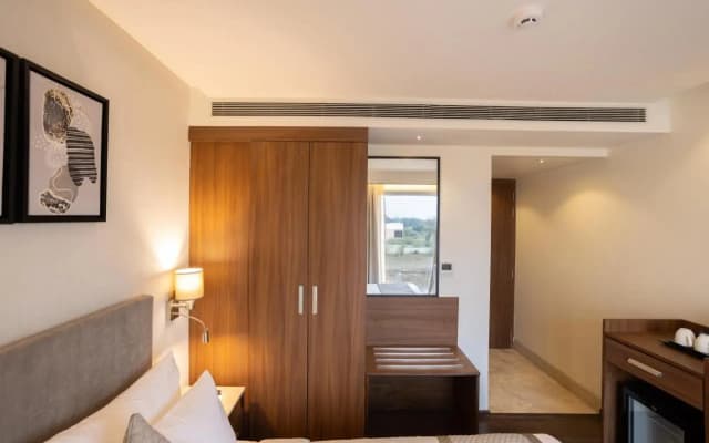 Hotel Golden Aura