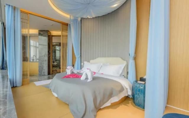 GangShe Rooftop View Hotel l (Guilin Two Rivers And Four Lakes Elephant Trunk Hill)