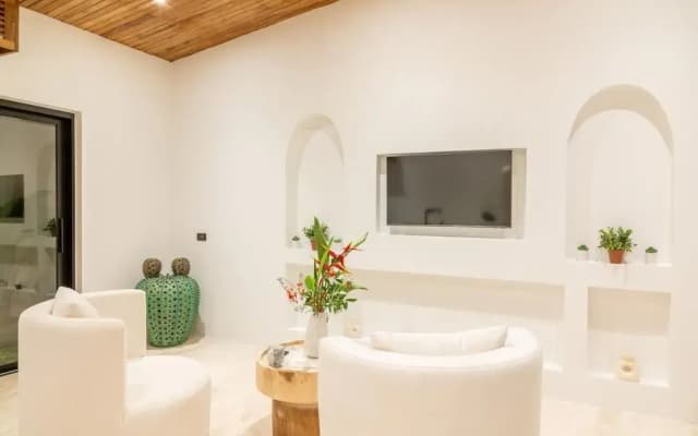 1Bedroom Villa Close to Fisherman KBR27