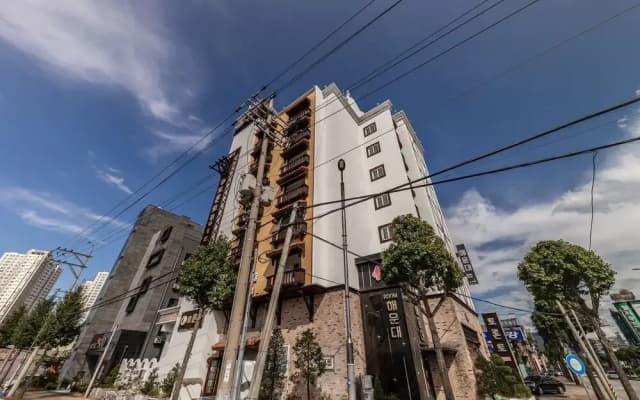 Chungju Toronto Hotel
