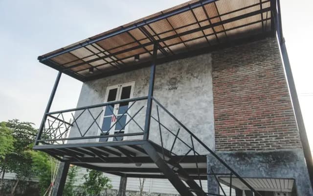 Patoey House