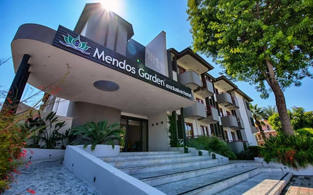 Отель Mendos 