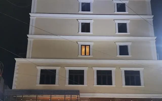 Hotel Tamizh Grand