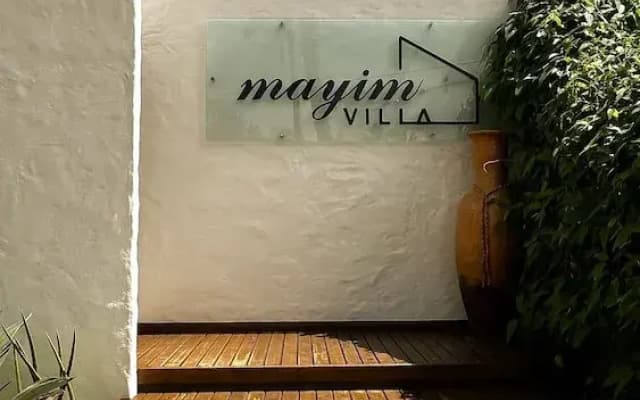 Mayim Villa