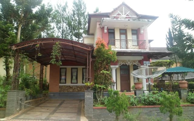 Villa Kota Bunga Seruni