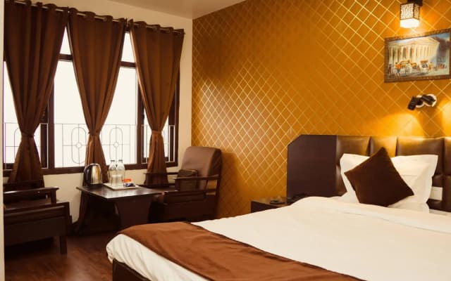 Capital O 70085 Hotel Siddhi Vinayak Regency