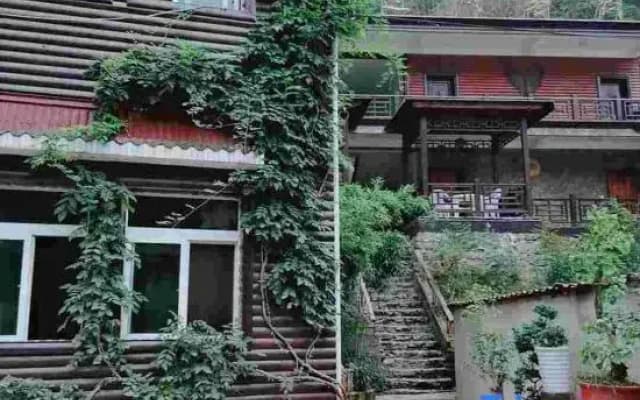 Shuimoting Xibiancheng Inn