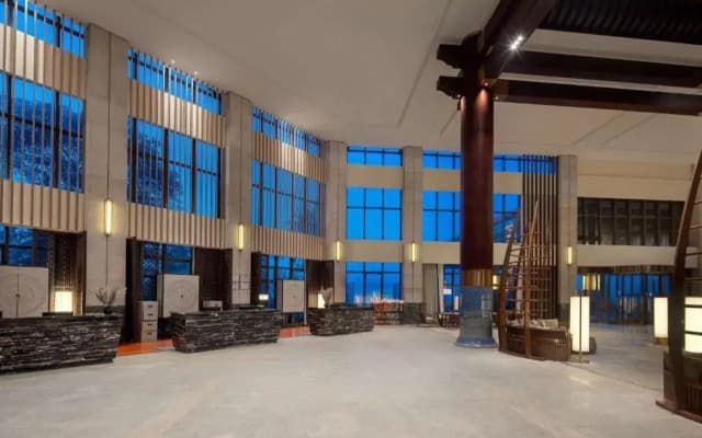 Days Hotel By Wyndham Fangchenggang Bailang Beach