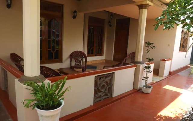 Daisy Villa