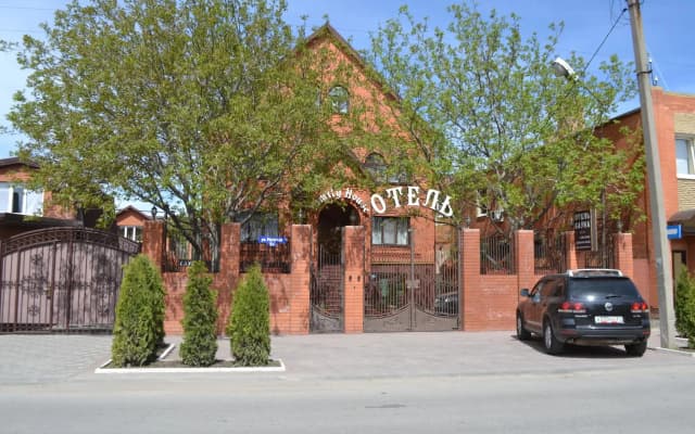 Хостел Family House