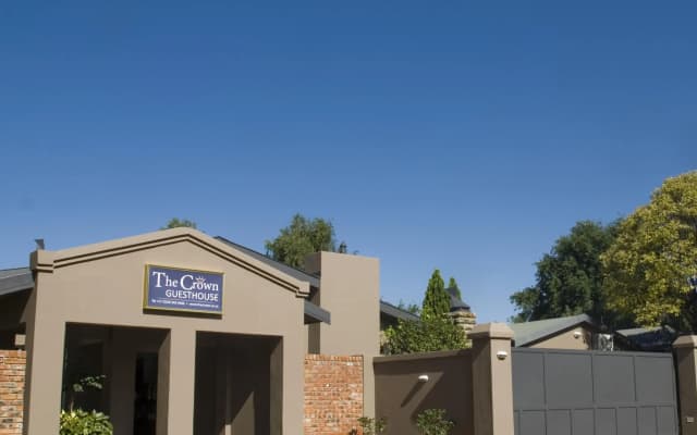 The Crown Guesthouse