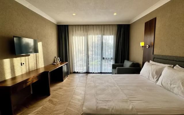 Gargaron Beach Hotel
