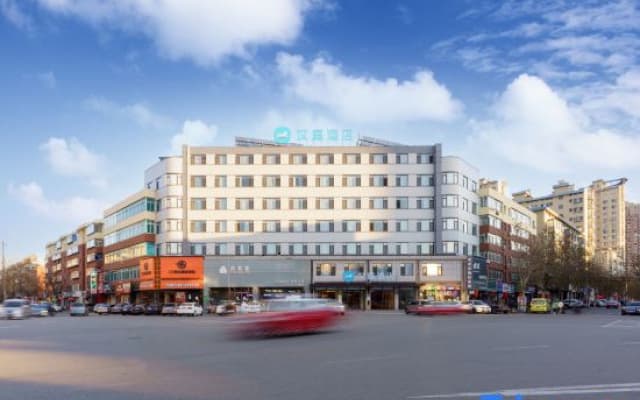 HanTing Hotel (Donggang Huanghai Dashichang)