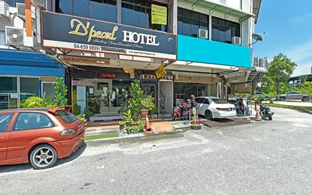 OYO 90585 D Pearl Hotel
