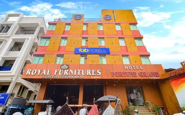 Fabhotel Fortune Grand