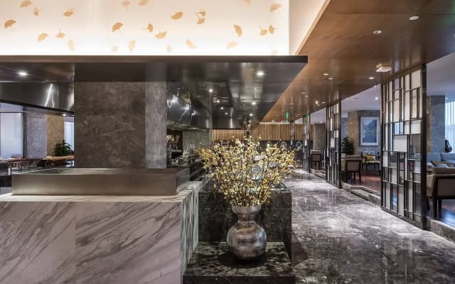 Four Points by Sheraton Shanghai, Kangqiao