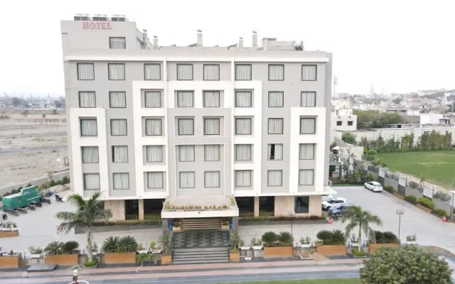 Love Kush Hotel