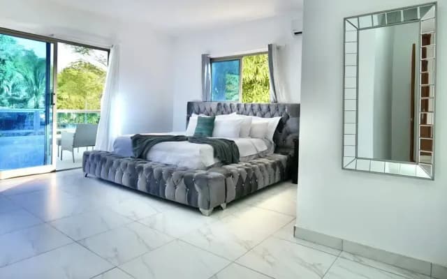 Villa Pravda Guerra 4BR 6BDS 12PAX