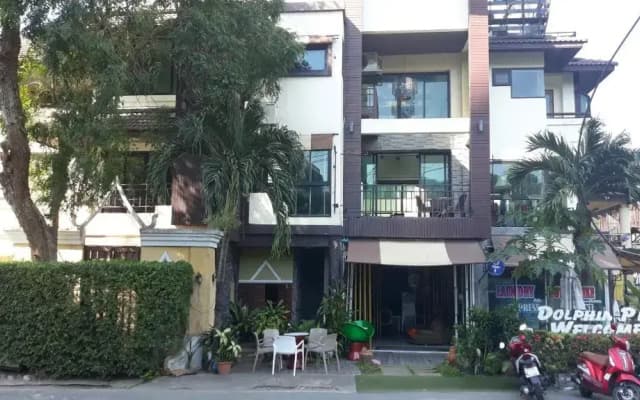 Dolphin Place