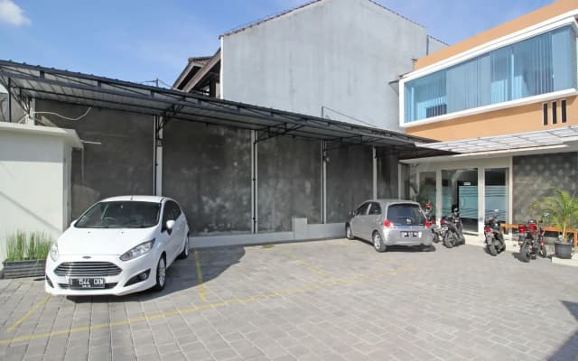 RedDoorz near AMIKOM Yogyakarta