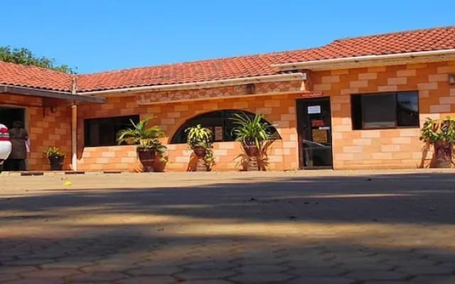 DewChurch Drive Hotel