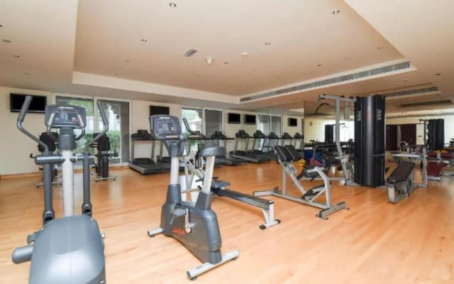 Royal Club By RVHR, Grandeur Residence Crescent Palm Jumeirah