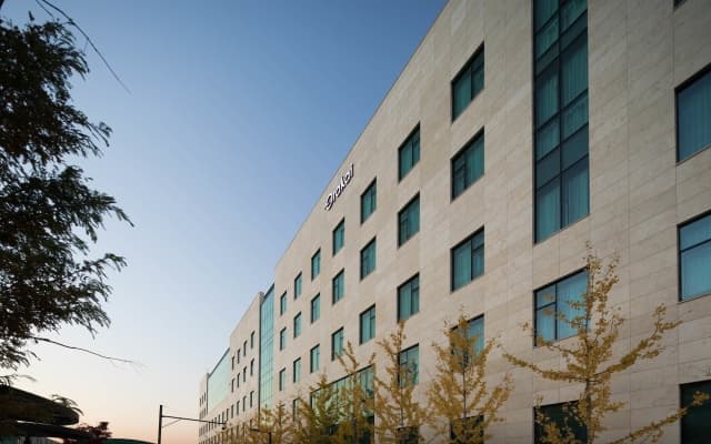 Orakai Cheonggyesan Hotel, BW Premier Collection