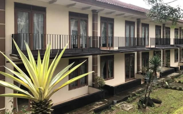Villa Green Valley Puncak RedPartner