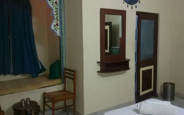 OYO 22442 Lake View Guest House And Restaurant