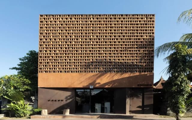 Further Hotel